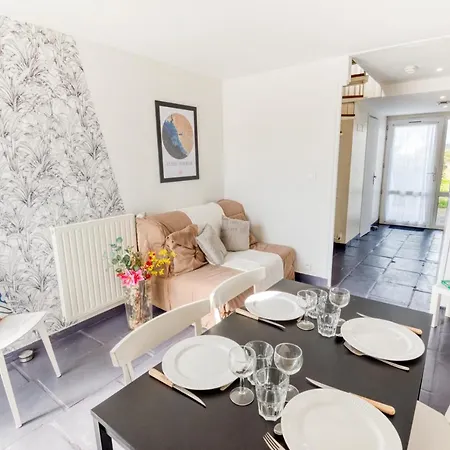 Grand Duplex Bord De Avec Terrasse Par Groom * Гидель